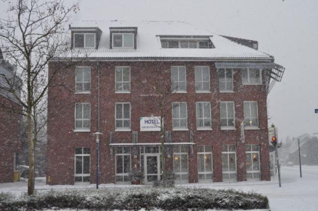 Hotel Zum Deutschen Eck Меербуш Екстериор снимка