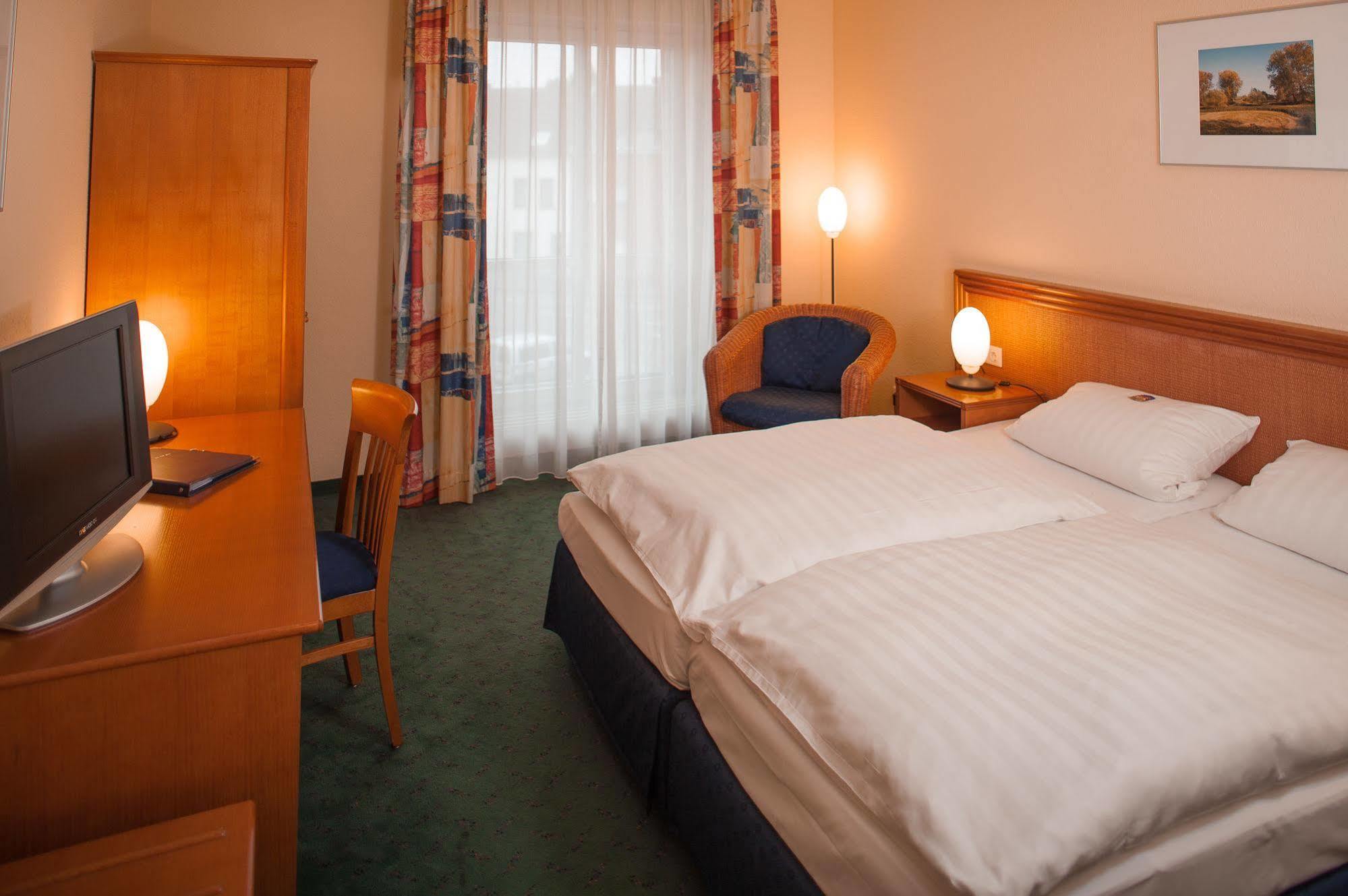 Hotel Zum Deutschen Eck Меербуш Екстериор снимка